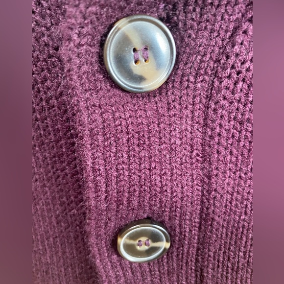 Forever 21 Men’s Knit Button Up Maroon Cardigan - Picture 2 of 7